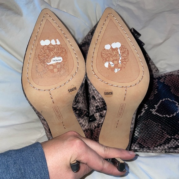 🐍 Vince Camuto Kervana Snake Embossed Knee High Boots - Picture 5 of 5